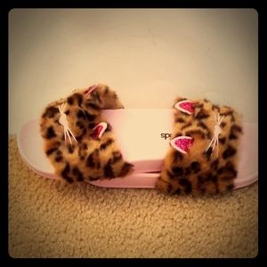 NWOT kid's pink kitty sandals size 4